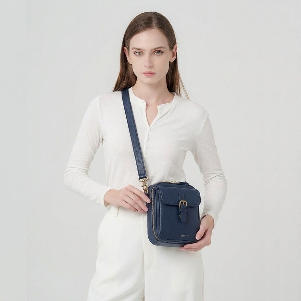 Bleu Marine — porté épaule